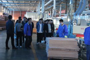 探究匠心工艺，共筑品质家园——居然之家乐屋装饰精英团队赴扬子地板参观交流纪实